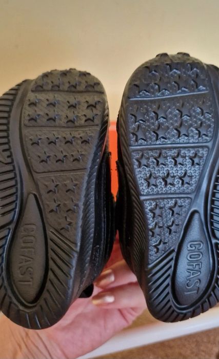 Adidasi Nike bebelusi