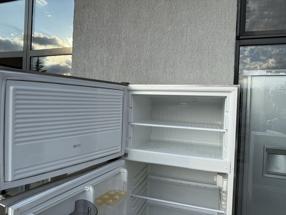 Хладилник Smeg Инокс 160см