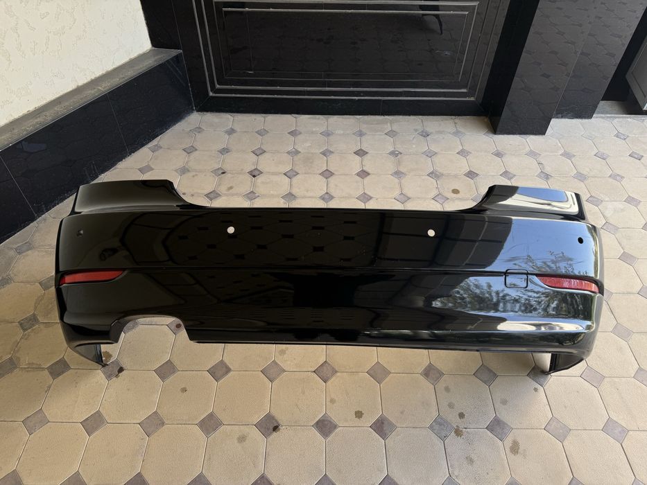 BMW E60 ga oldi orqa bamfer paroklari bn kampilekt sotiladi