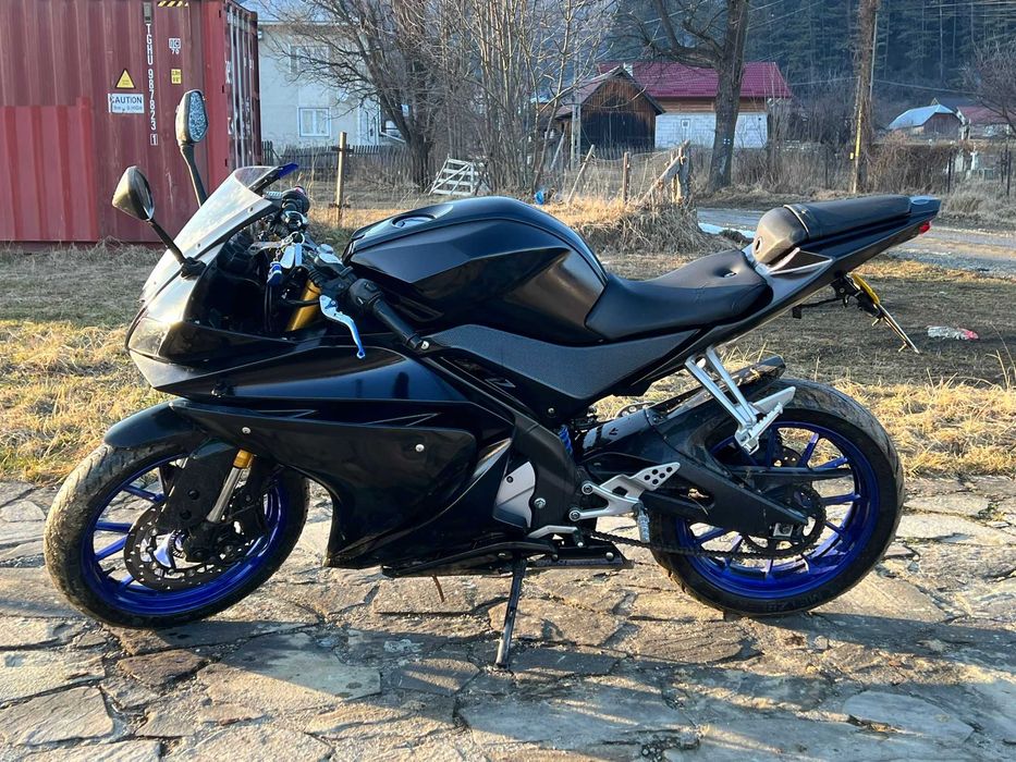 Yamaha yzf r125 2016