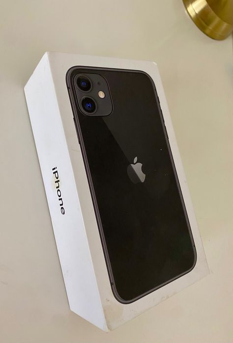iPhone 11 64GB, îngrijit, liber de rețea, cutie
