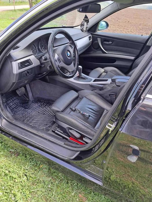 BMW E91 325xi газ/бензин