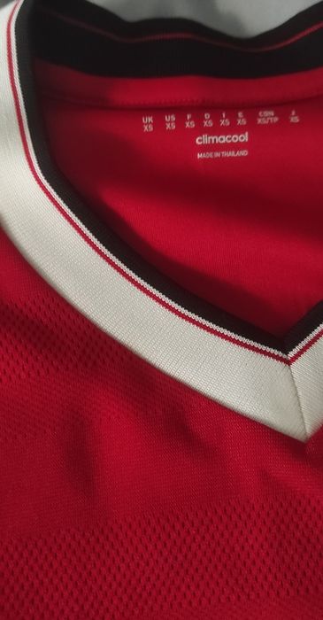 Чисто нова тениска на Манчестър Юнайтед сезон 2015/16, размер XS