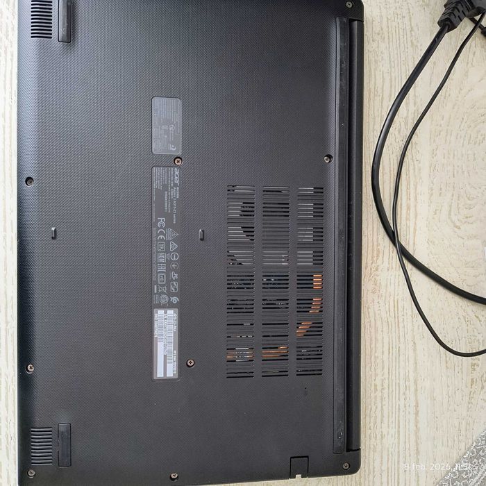 Vând laptop Acer aspire 3 pentru jocuri