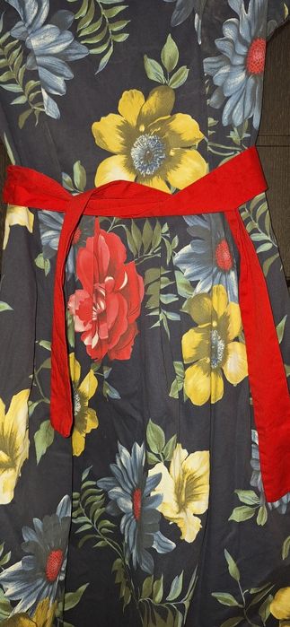 Rochita vara, cu decor floral