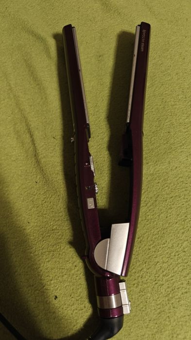 Vând placa de păr Babyliss ipro 230 steam