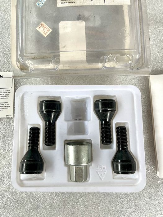 Секретные болты (гайки) BMW E34 E38 E38 E36 E46 БМВ е34 е39 е38 е36