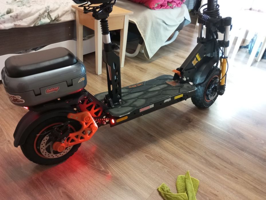 Продам электро самокат Kugoo m5 pro. Куго м5 про