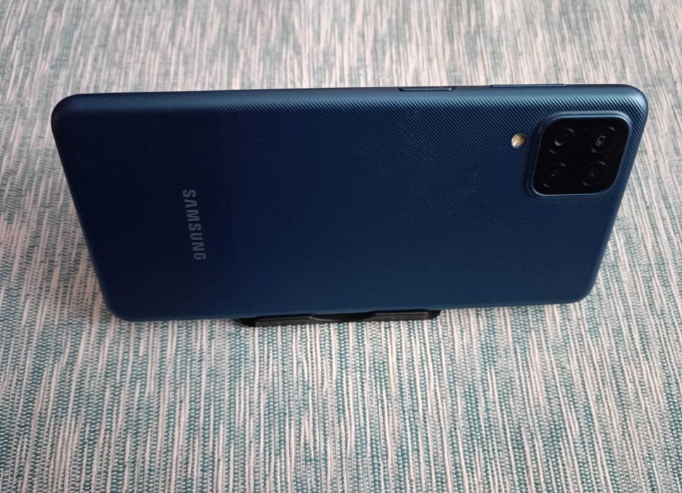 Телефон Samsung Galaxy A12