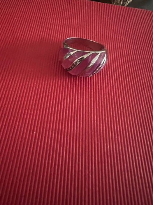 Бижута - колиета, обеци и пръстени