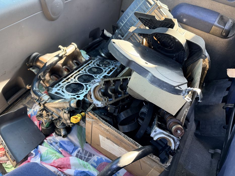 НА ЧАСТИ Peugeot 307sw 2.0i бензин 136кс RFN 7 седалки панорама брони