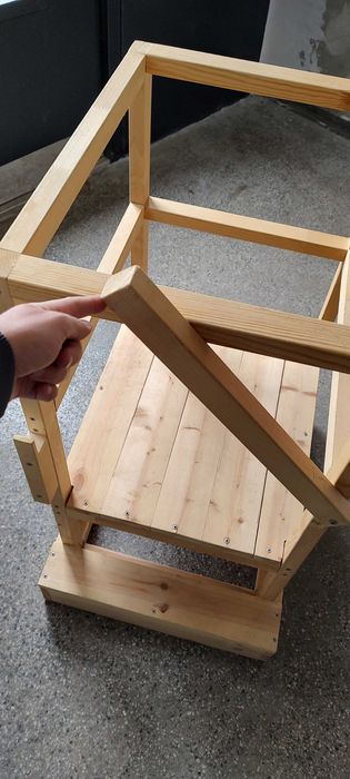 Кула Монтесори от масивно дърво