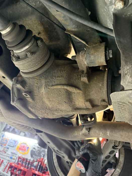 Grup diferential spate bmw e90 e91 e92 e93 330d manual raport 2.35