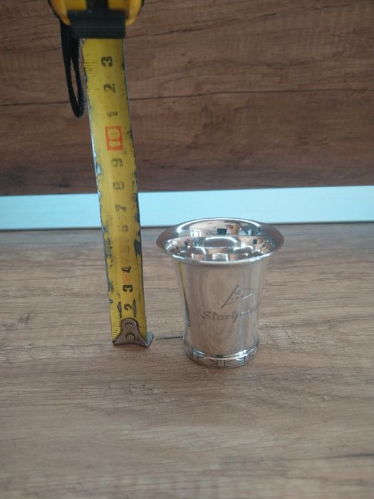 Продавам антикварна Английска сребърна чаша Келтски мотиви уникална