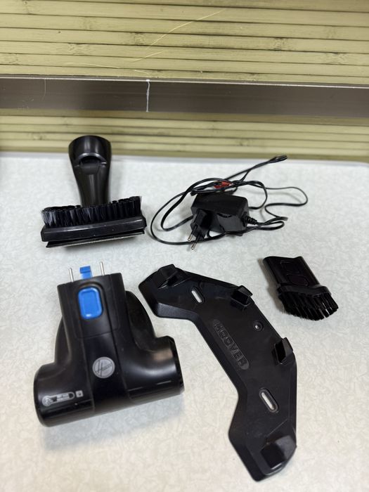 Вертикална прахосмукачка Hoover H-Free 200