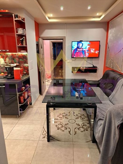 Продава се Четиристаен апартамент в Варна, Възраждане 1 - 100 кв.м за 1173 €/кв.м - Снимка #3