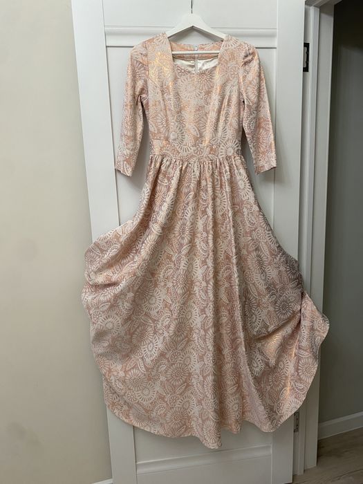 Платье в пол из джакарды