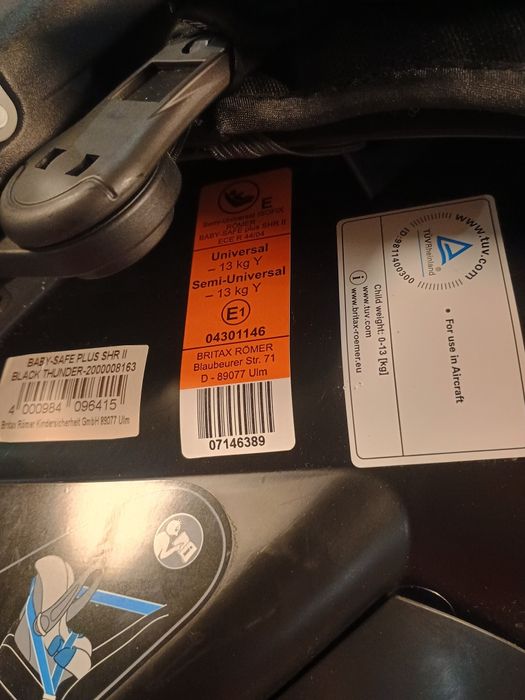 Britax Römer Baby-Safe Plus SHR II + 2 ISOFIX бази