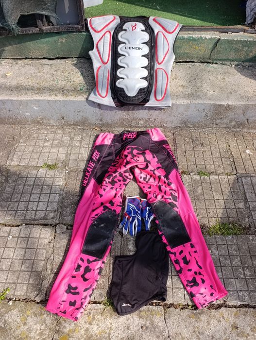 Крос екипировка каски