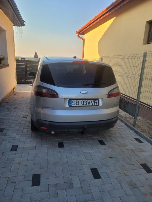 Vând Ford S Max impecabil