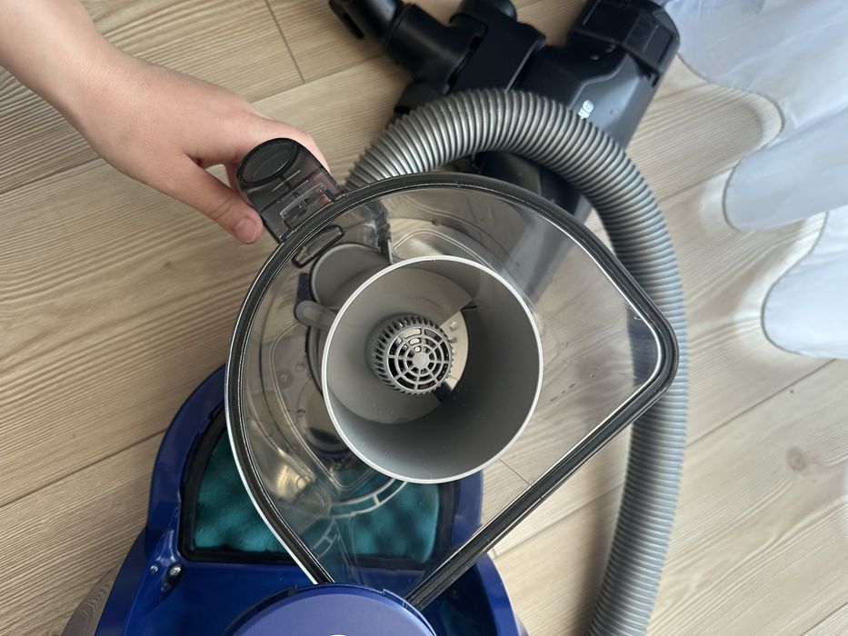 Aspirator fără sac Samsung SC43Q0 850W