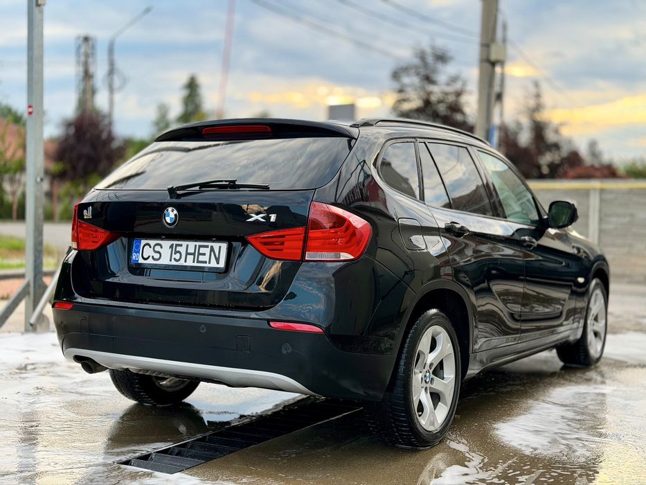 BMW X1 2011 — imagine 2