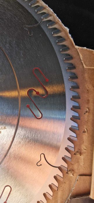 Pânze de circular și Incizoare FREUD – Gamă completă (PAL, MDF, Lemn)