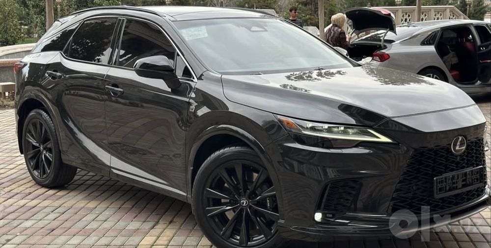Lexus RX500 h 2023 год