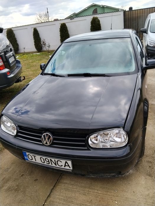 Vând Volskwagen golf 4