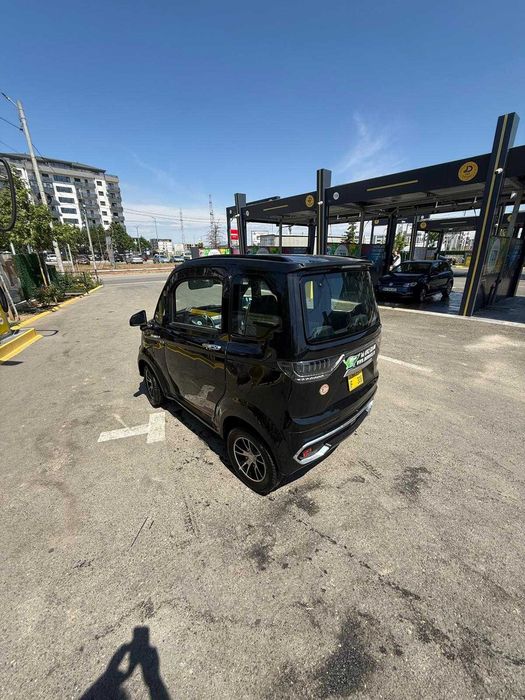 Masina electrica cu scaun confortabil la sofer fara permis move eco x9 neo