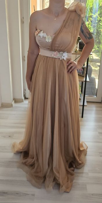 Rochita de ocazie bej
