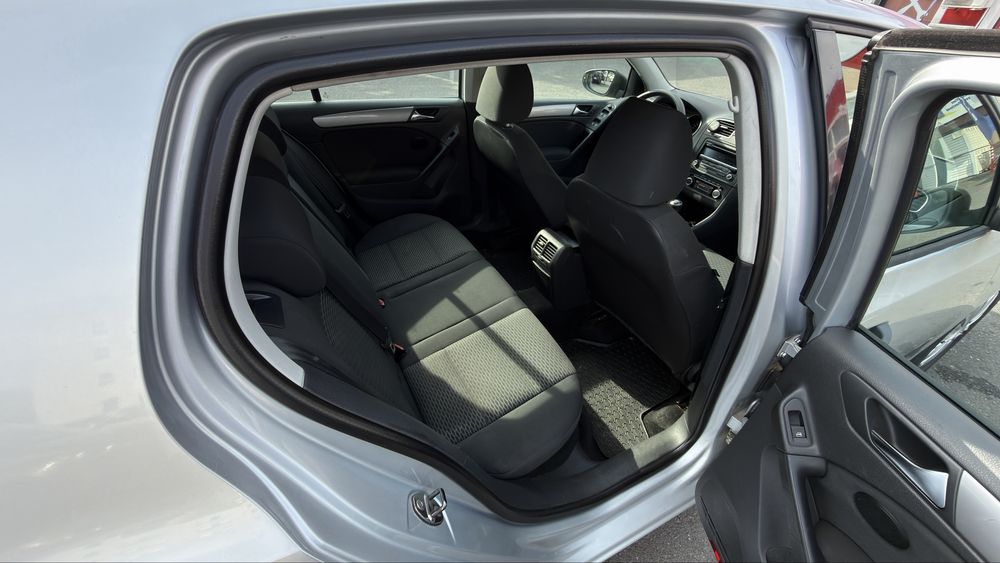 VOLKSWAGEN Golf 2010 — imagine 4