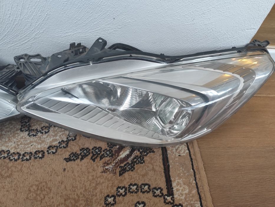 Фарове за Пежо 508
