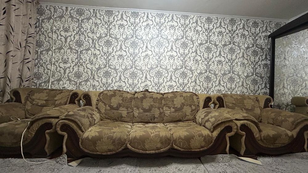 Продам диван б/у самовывоз