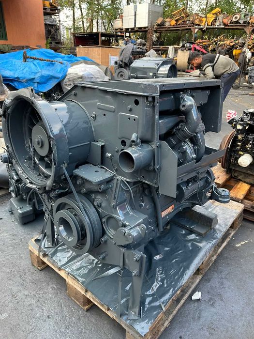 Motor Deutz BF4L913 bloc motor chiuloasa pompa injectie vibrochen turbo pistoane