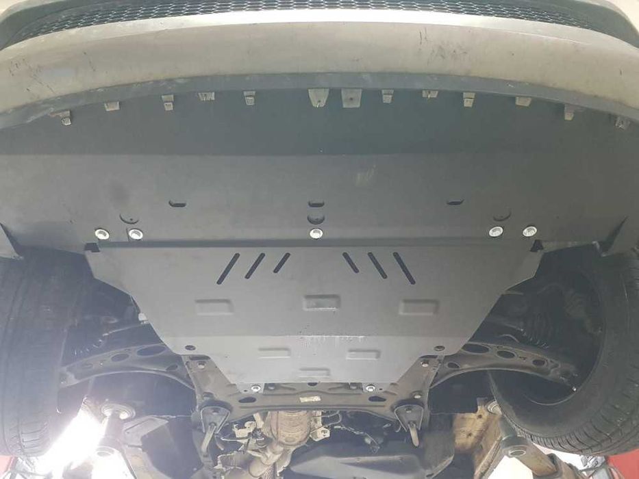 Scut motor metalic Renault Trafic 2014-prezent