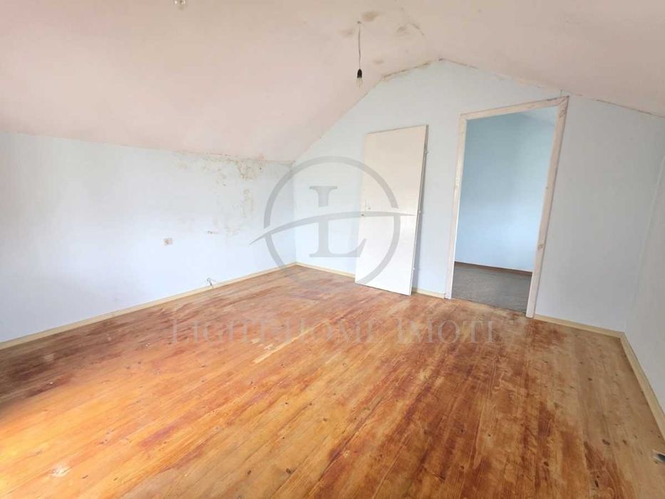 Реф. 2967 Къща / Тип Вила /  Двор