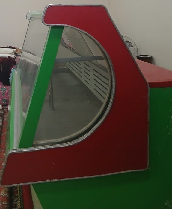 Ветрина холодилник