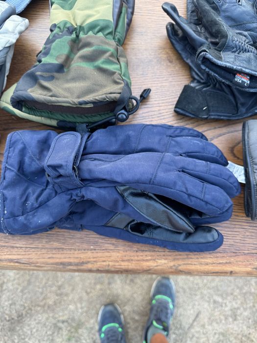 8 perechi Mănuși Moto plus 2 protecții coloana