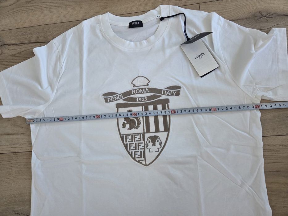 Tricou alb cu logo brodat model Fendi
