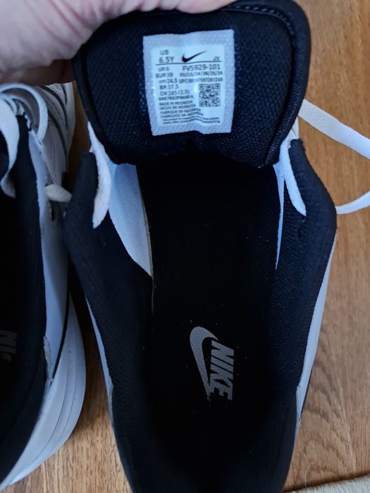 Маратонки Nike 39 номер