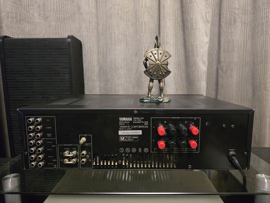 Yamaha AX-540 – Amplificator Stereo Hi-Fi Made in Japan – 2×85W / 8Ω