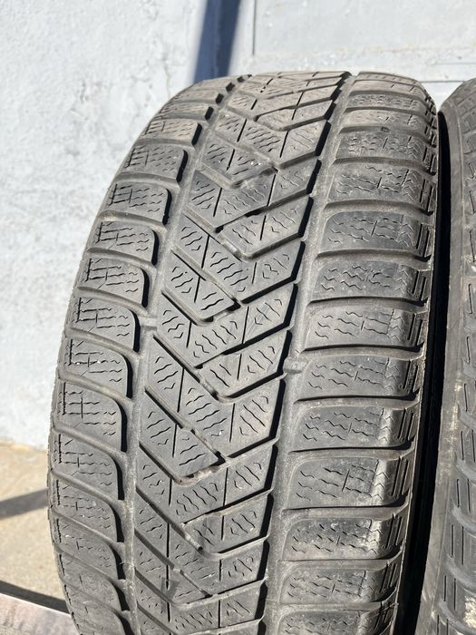 4 бр. зимни гуми 225/45/17 Pirelli 4,5-5 mm DOT 3815