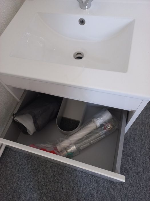 Set Mobilier Baie Suspendat cu Lavoar Ceramic și Baterie Retro + Sifon Nou