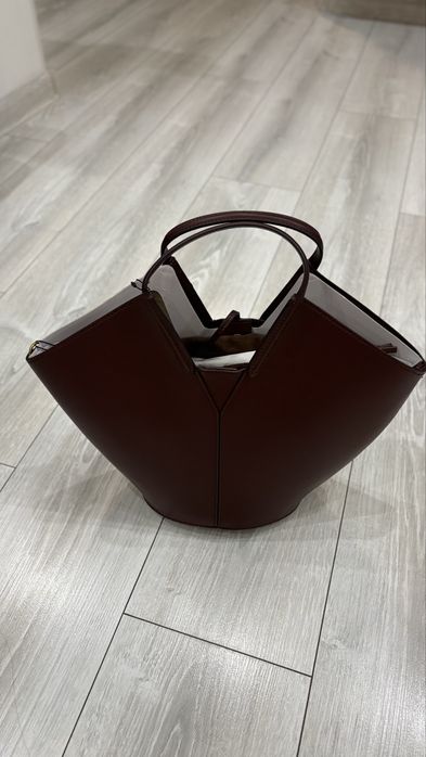 Zara дамска чанта в бордо среден размер
