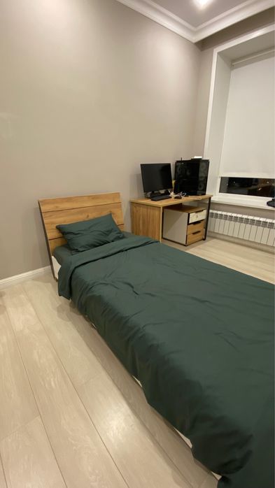 Кровать матрасом 90*200