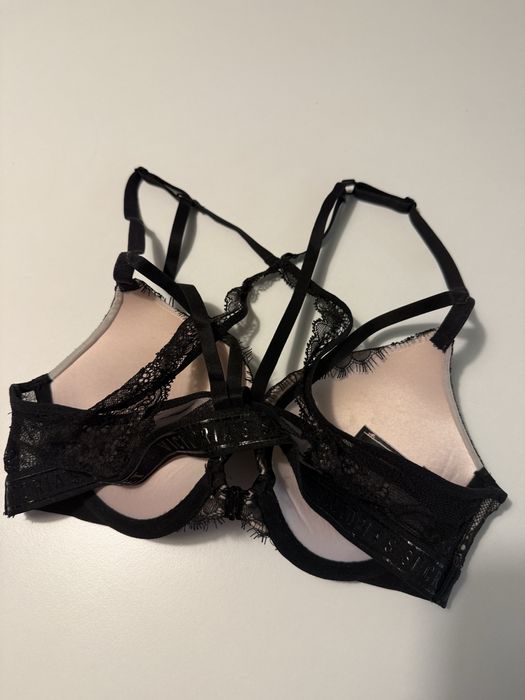 Victoria Secret сутиен Very Sexy Push up, 32B