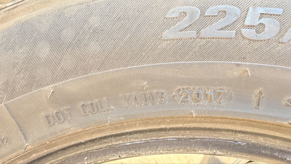 KUMHO WP71  225/55 R16