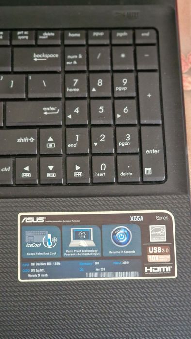 Asus x55a  4gb Ram+ 320 gb hdd