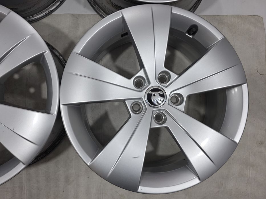 Jante Skoda Kodiaq Karoq Superb Octavia Audi A3 Q3 VW 17", 6.5J, ET41